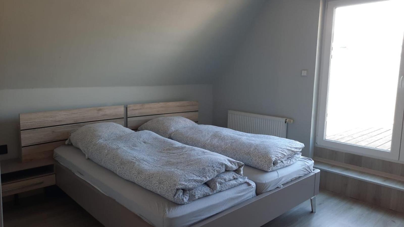 Ferienwohnung Mittelpunkt Schortens Buitenkant foto